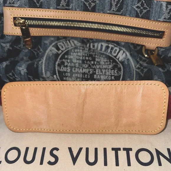 LOUIS VUITTON Limited Edition Blue Denim Monogram Porte Epaule Raye MM Bag - Picture 10 of 16